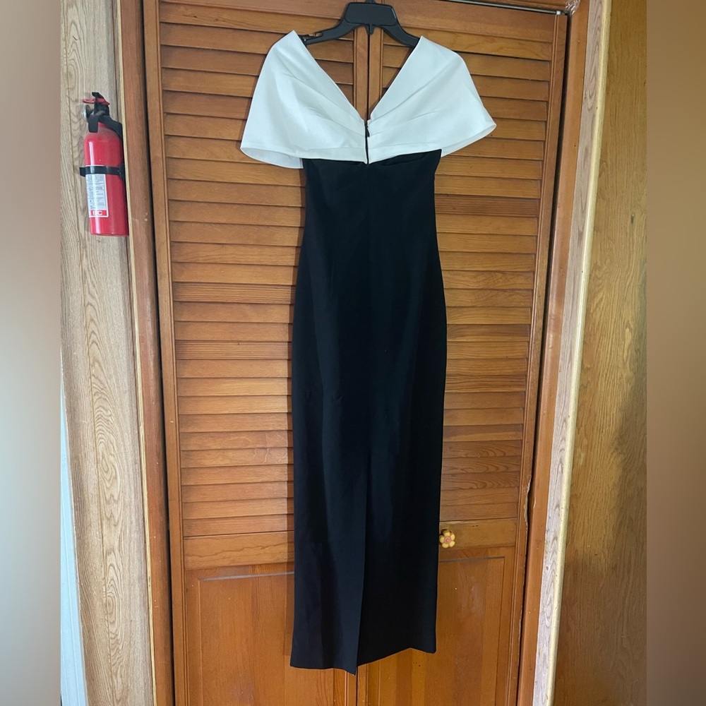 SONYA MODA BELLUNO DRESS. Size S Women
#267 - Picture 7 of 10